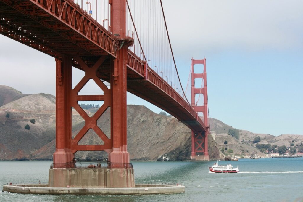 Golden Gate, San Fransisco, photographie d’architecture en noir et blanc