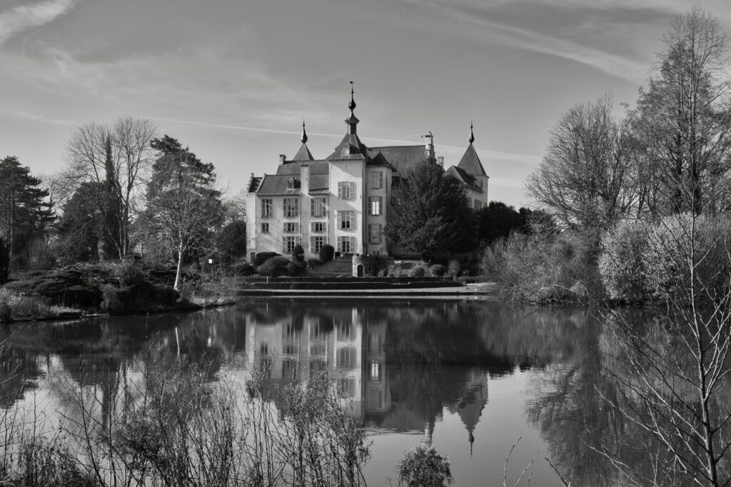 Château de Wemmel, photographie de rue en noir et blanc
