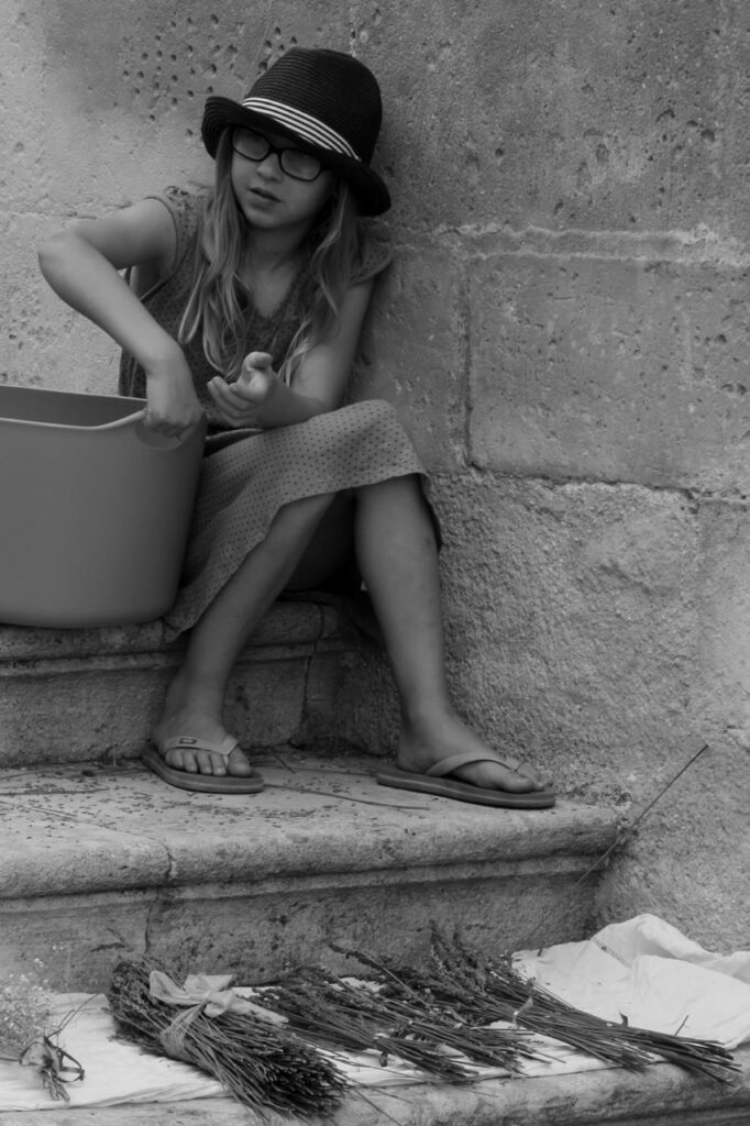 Ménerbes, Provence, photographie de rue en noir et blanc