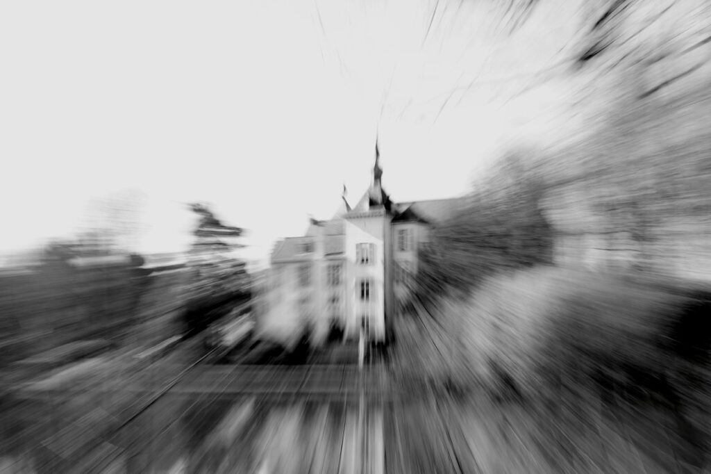 Château de Wemmel, photographie de rue en noir et blanc